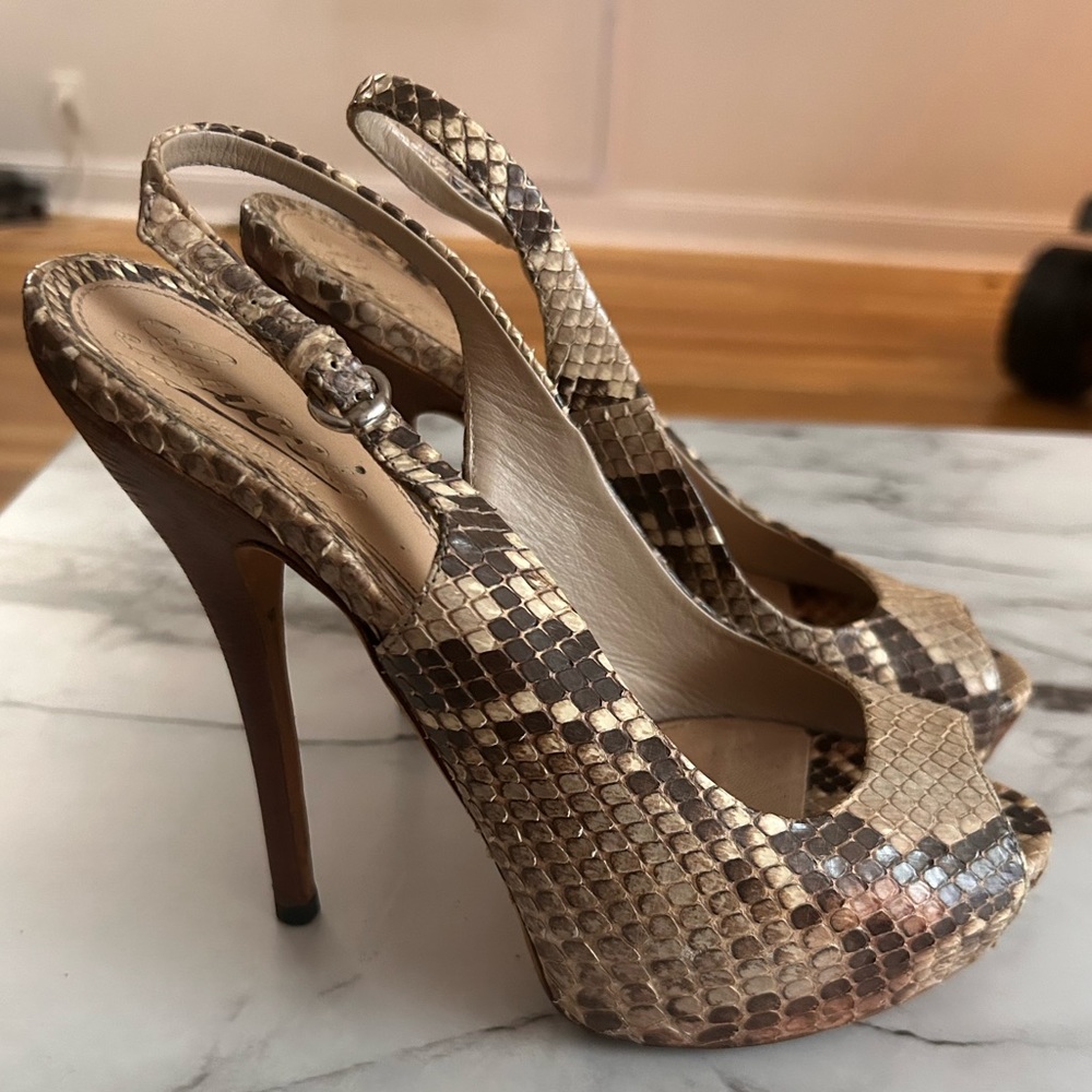 Authentic Gucci Snake Print Platform Pumps